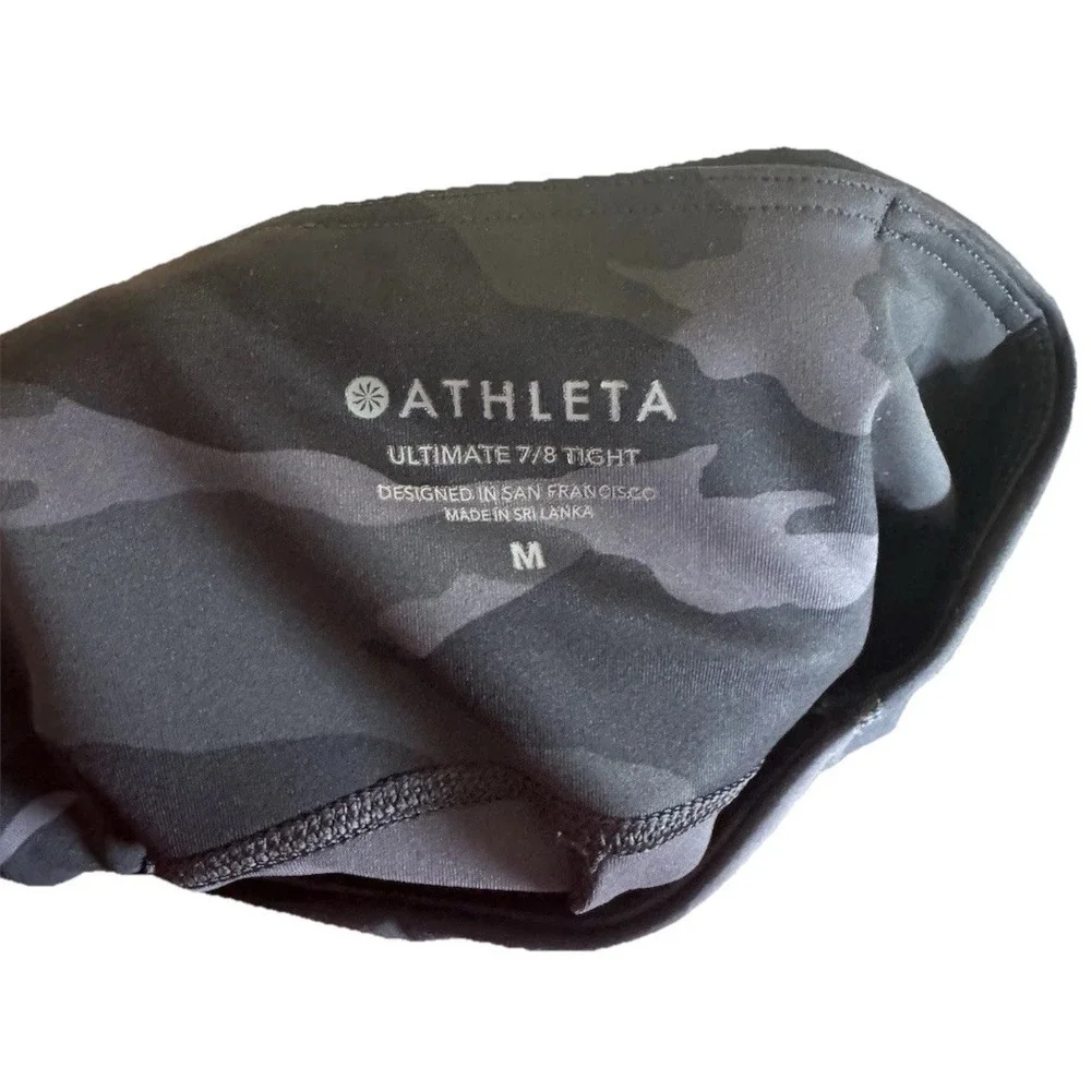 Athleta Ultimate 7/8 Tight Leggings Stash Pockets Medium Black Camo Active